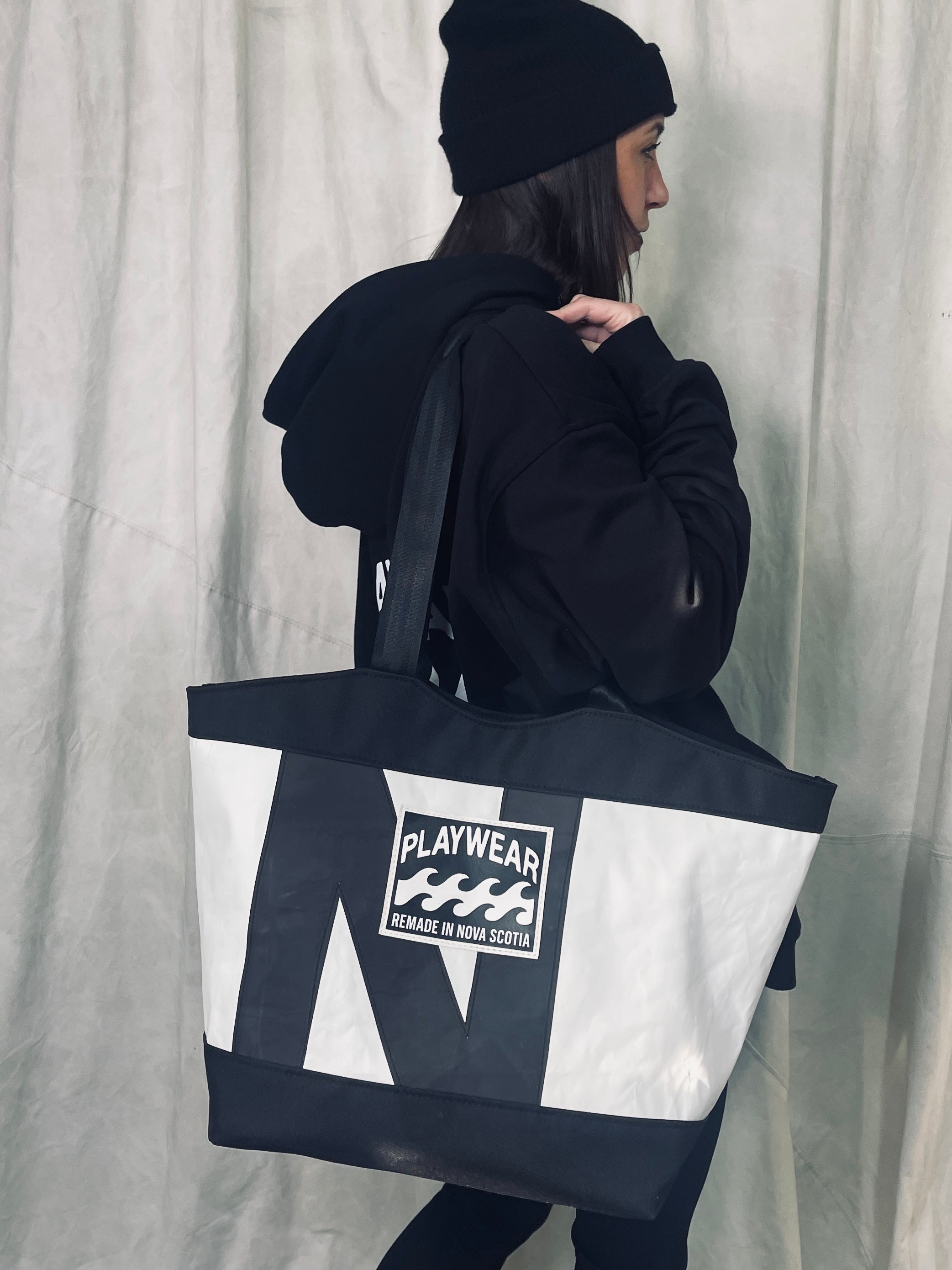 MALL CRAWLER TOTE