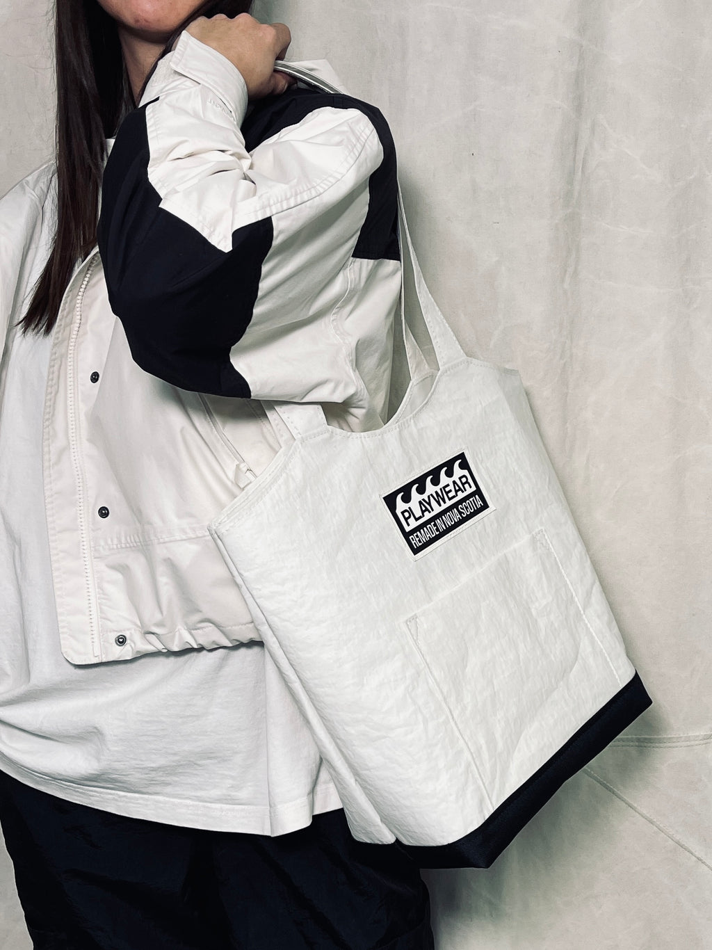 MALL CRAWLER TALL TOTE