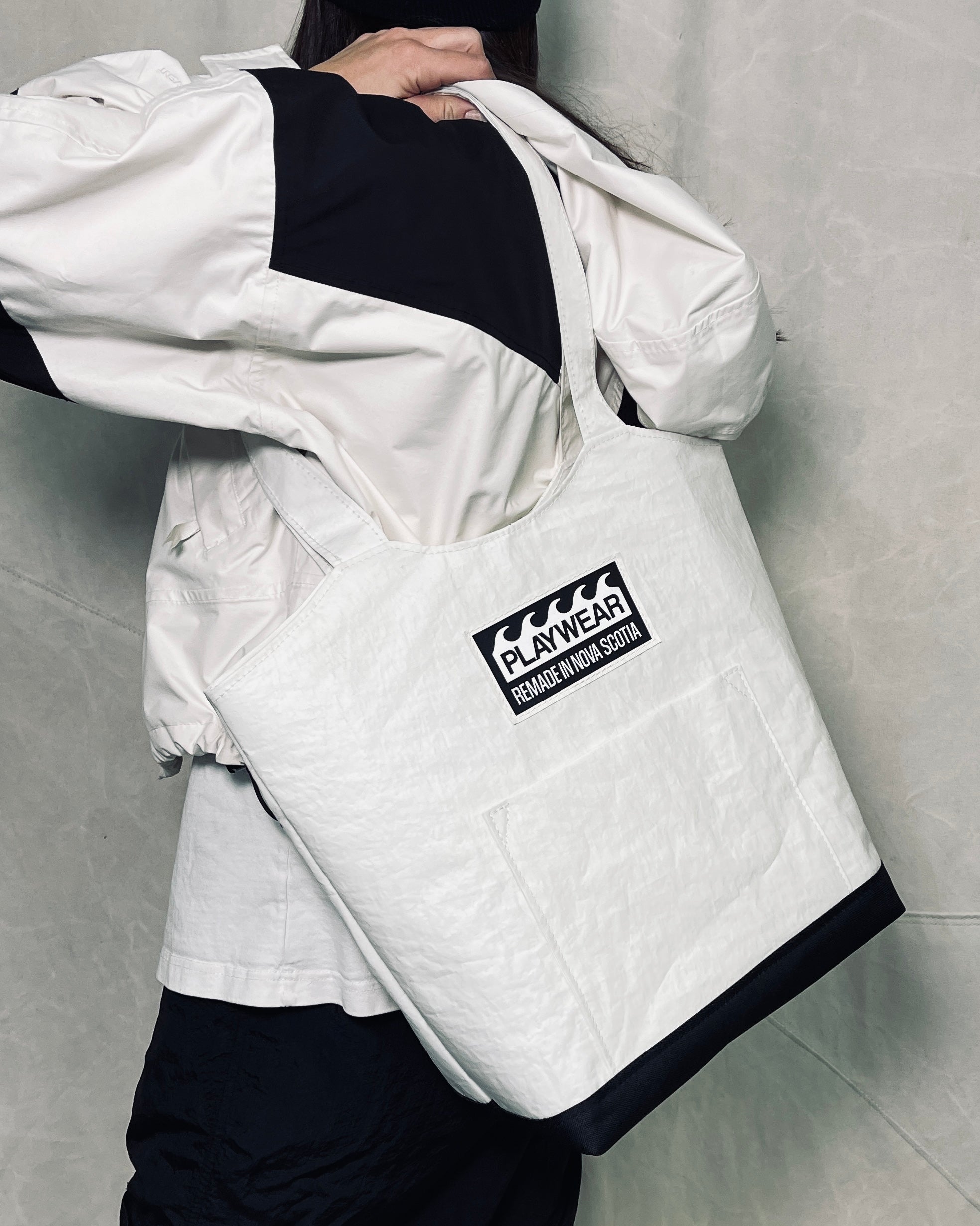 MALL CRAWLER TALL TOTE