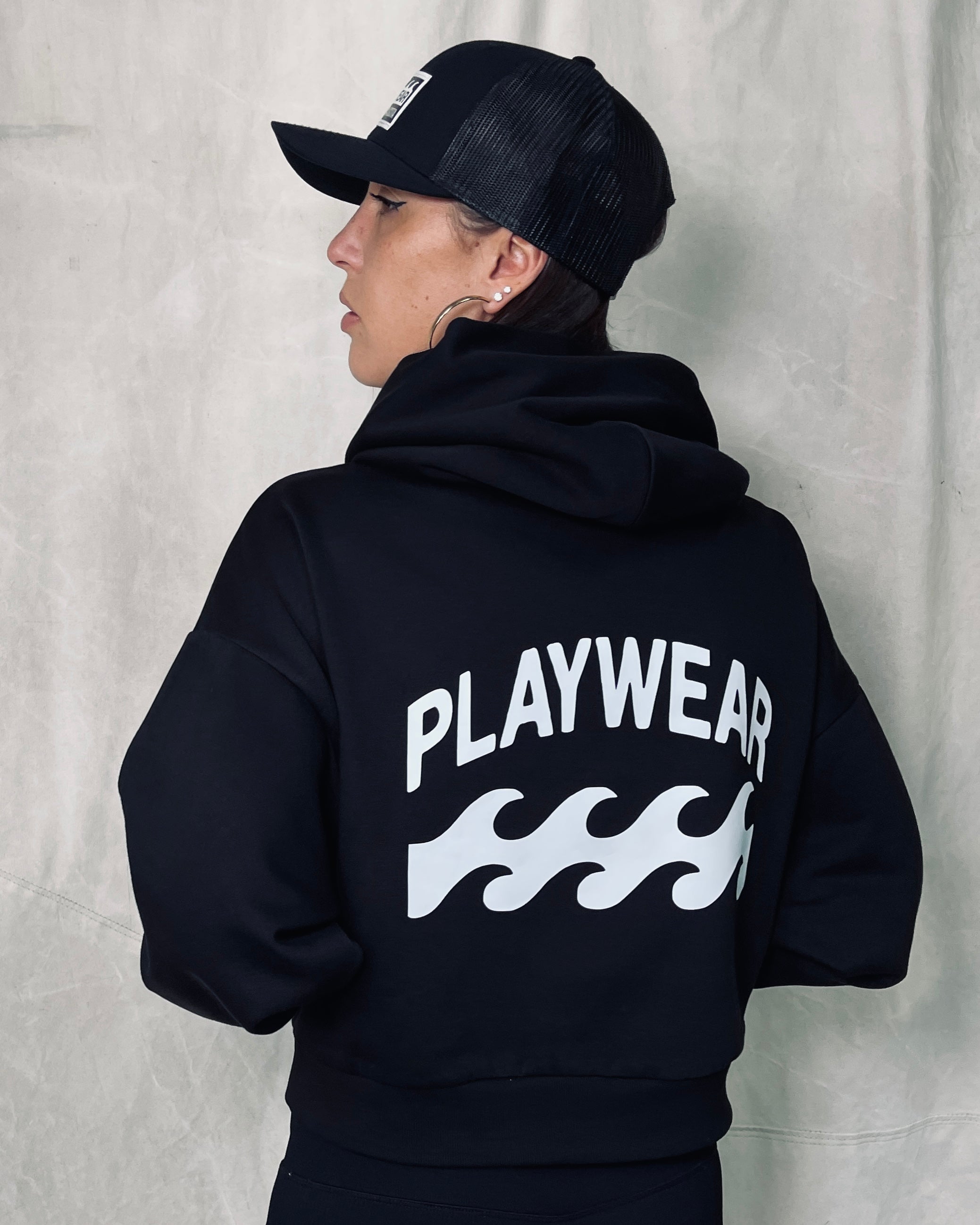 CROPPED PULLOVER HOODIE