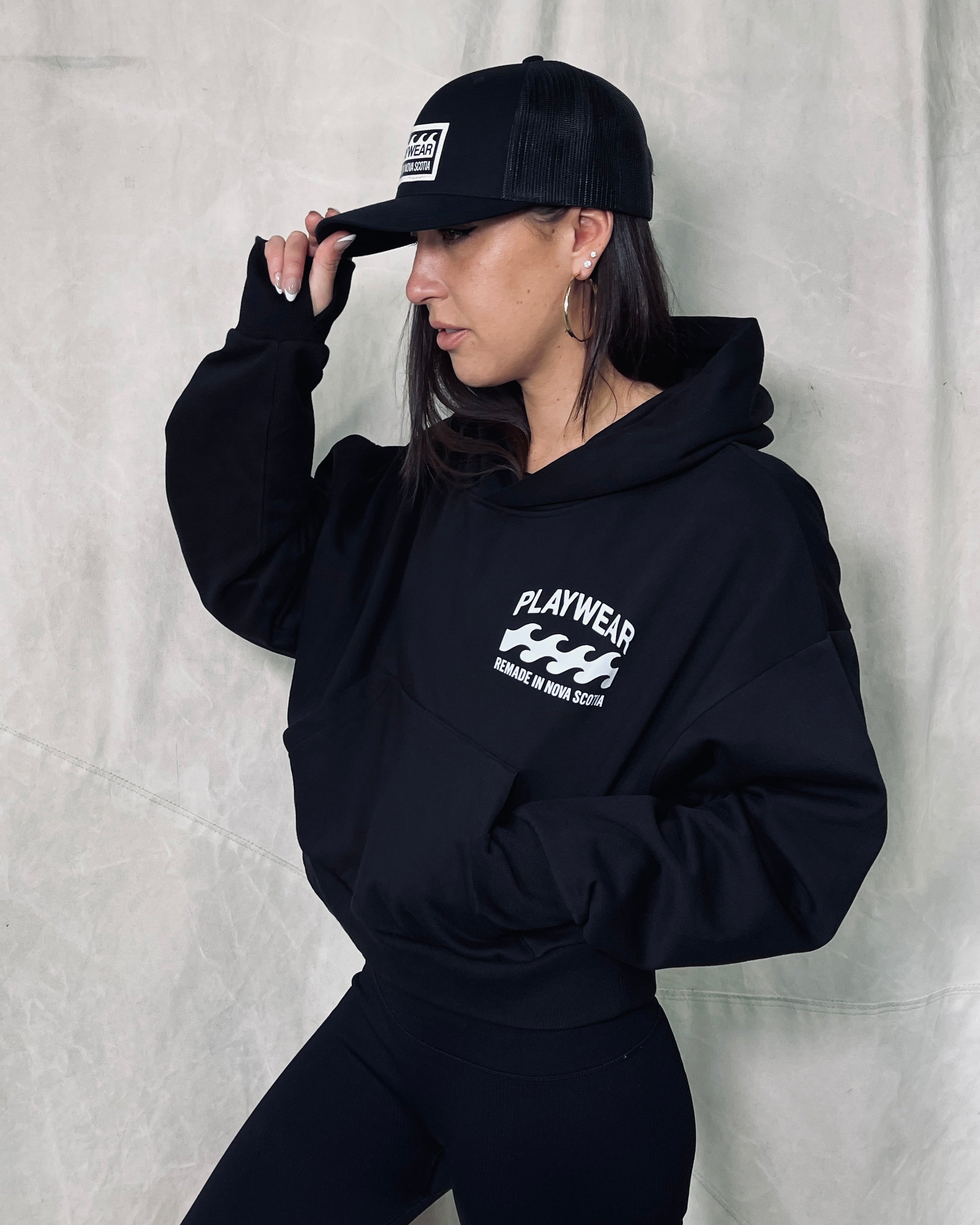 CROPPED PULLOVER HOODIE