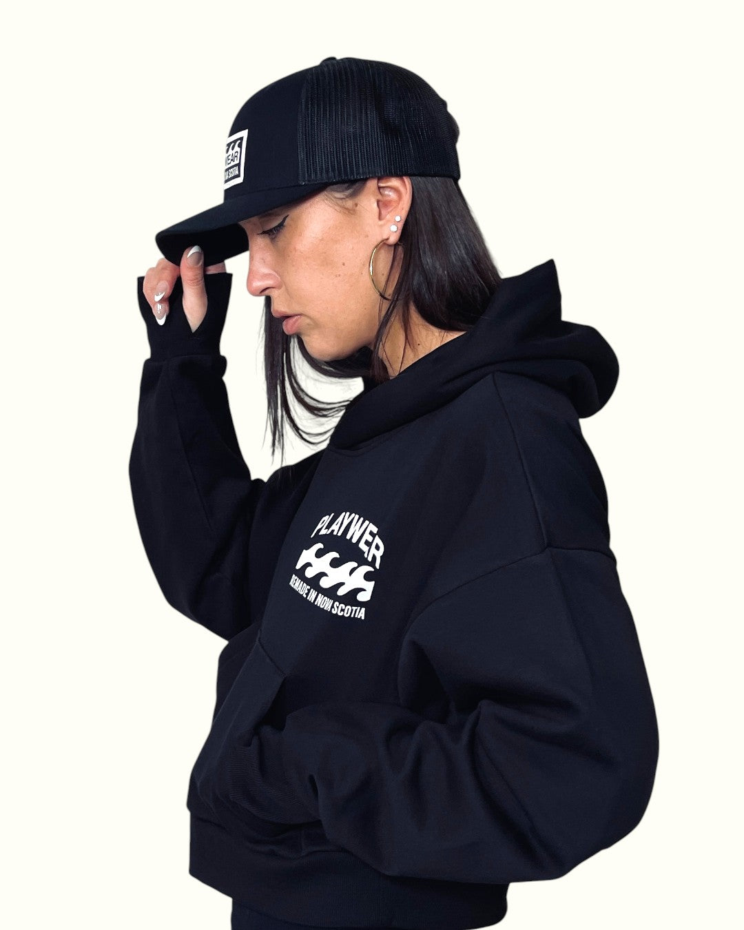 CROPPED PULLOVER HOODIE