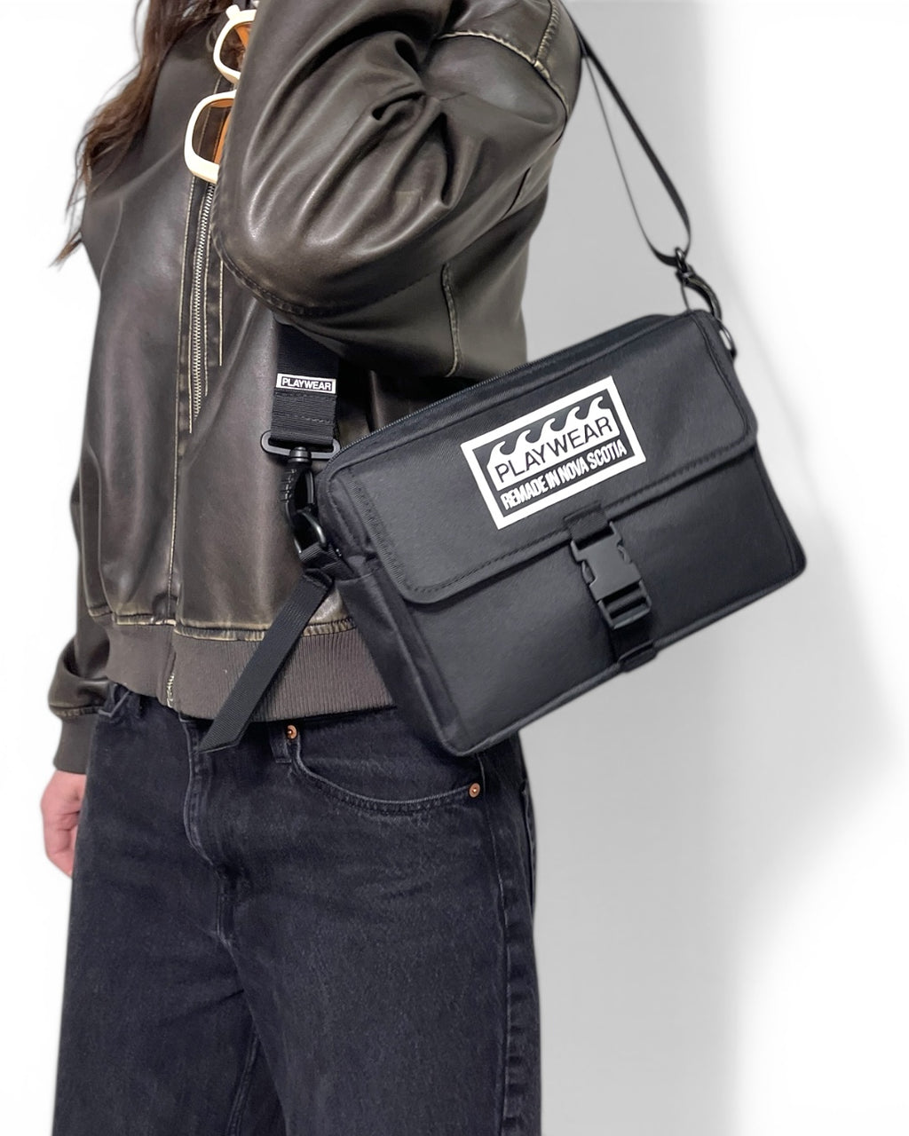 HALI MESSENGER CROSS-BODY
