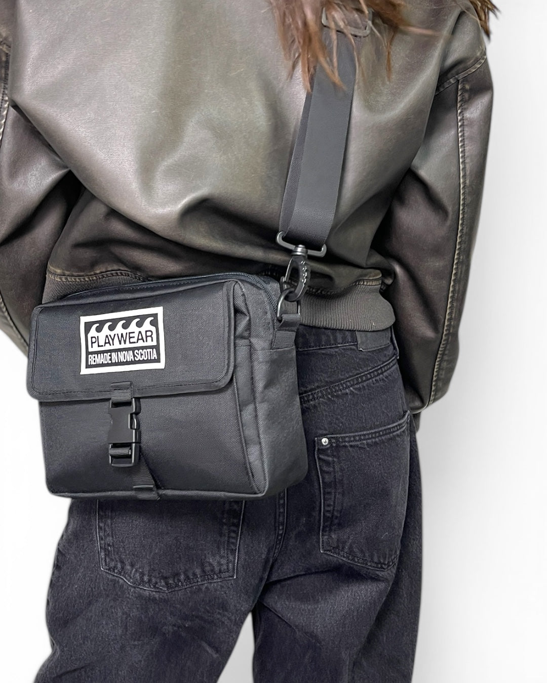 HALI MESSENGER CROSS-BODY